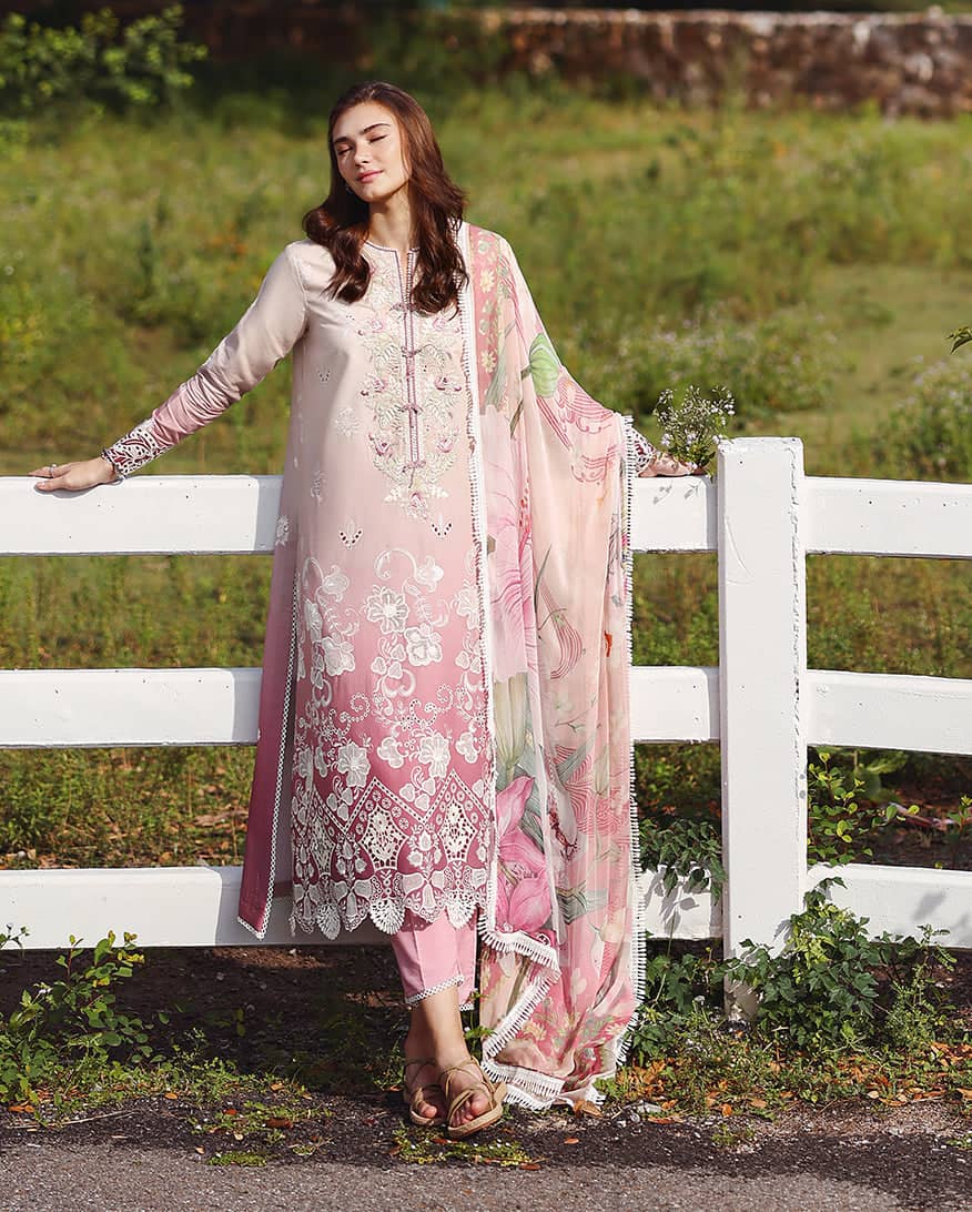 Sale‼️Mushq Solace Luxury 26/Dew Drift/Ombre Pink