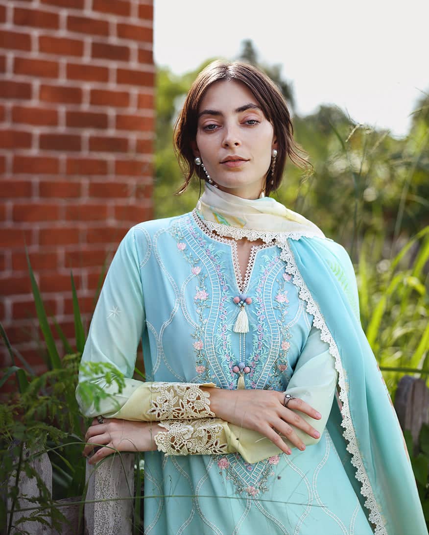 Sale‼️Mushq Solace Luxury 26/Ethereal Pause/Blue&Yellow
