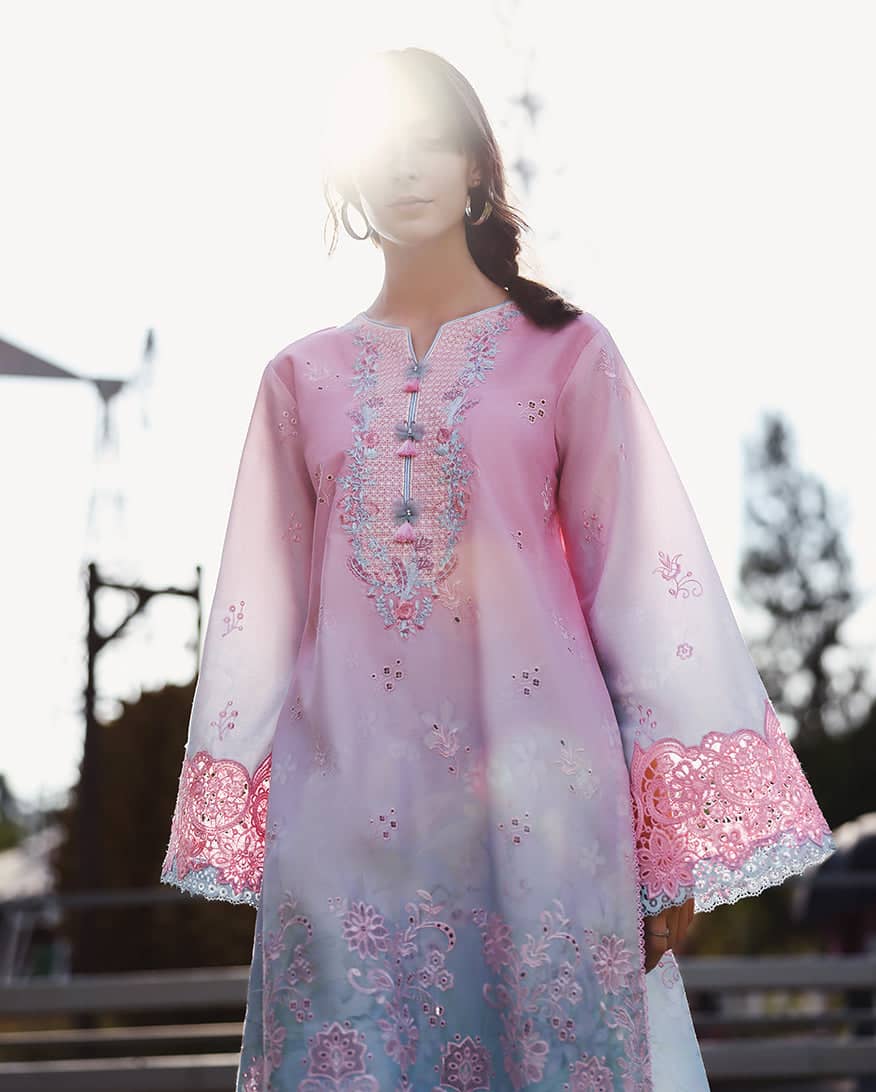 Restocked/Mushq Solace Luxury 26/Faint Blossom/Pink & Blue