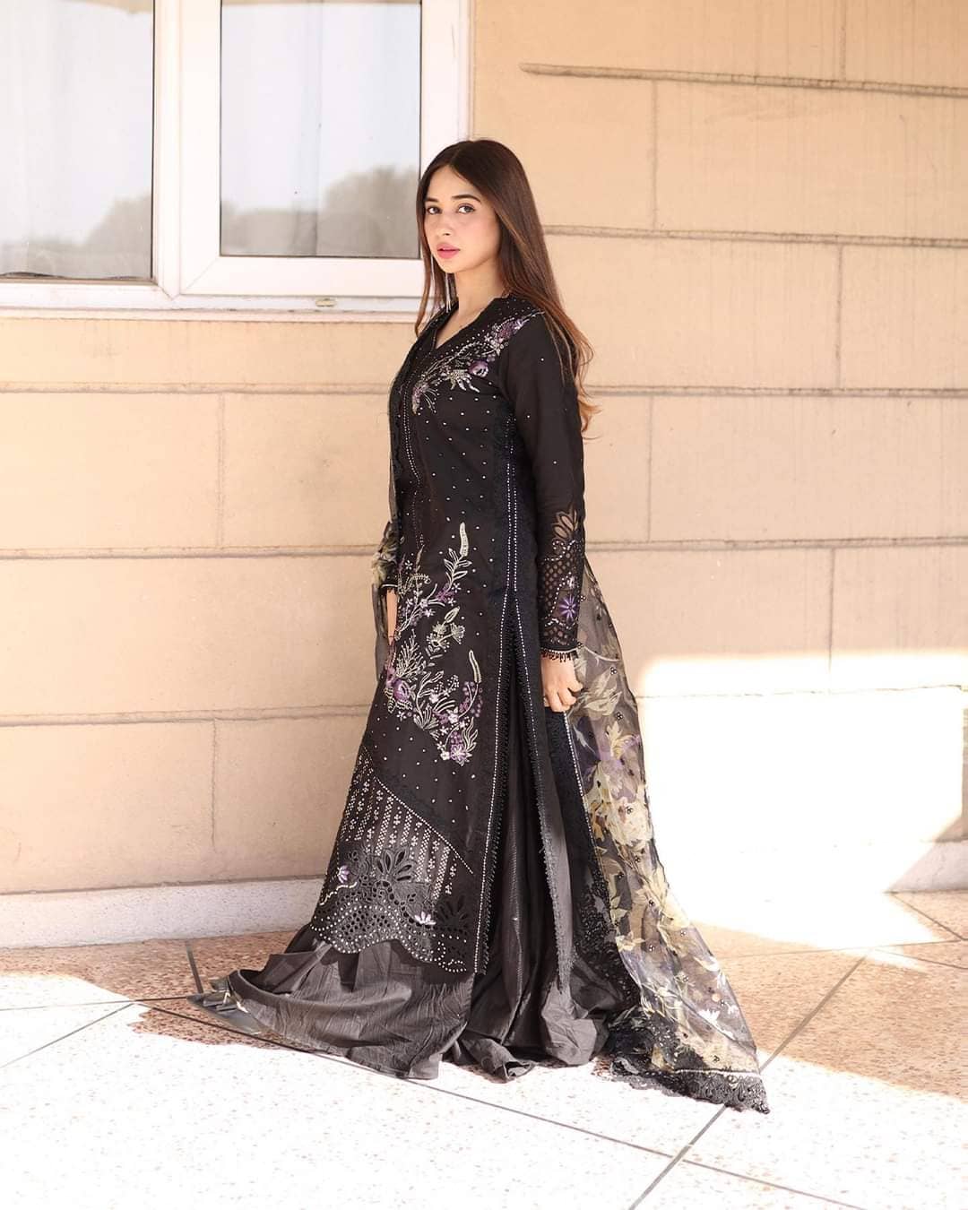 img_mushq_astoria_lawn_23_awwal_boutique