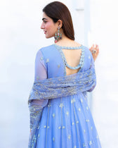 Mushq Bachellorette Chronicles/Blushing Bride/02