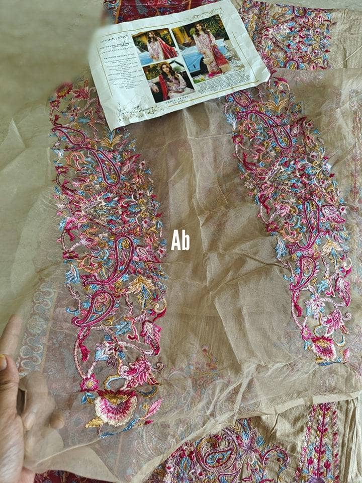 img_nilofer_shahid_awwal_boutique