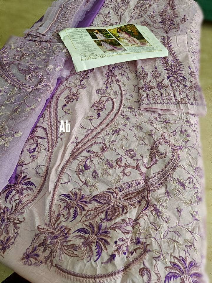 img_nilofer_shahid_lawn_awwal_boutique