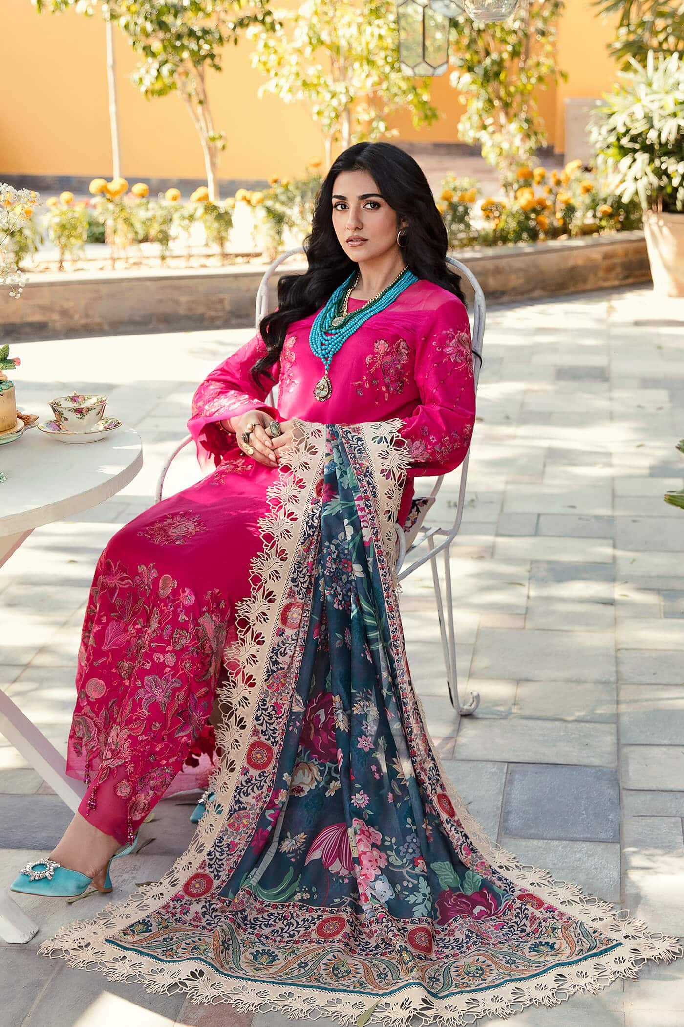img_nilofer_shahid_lawn_23_awwal_boutique
