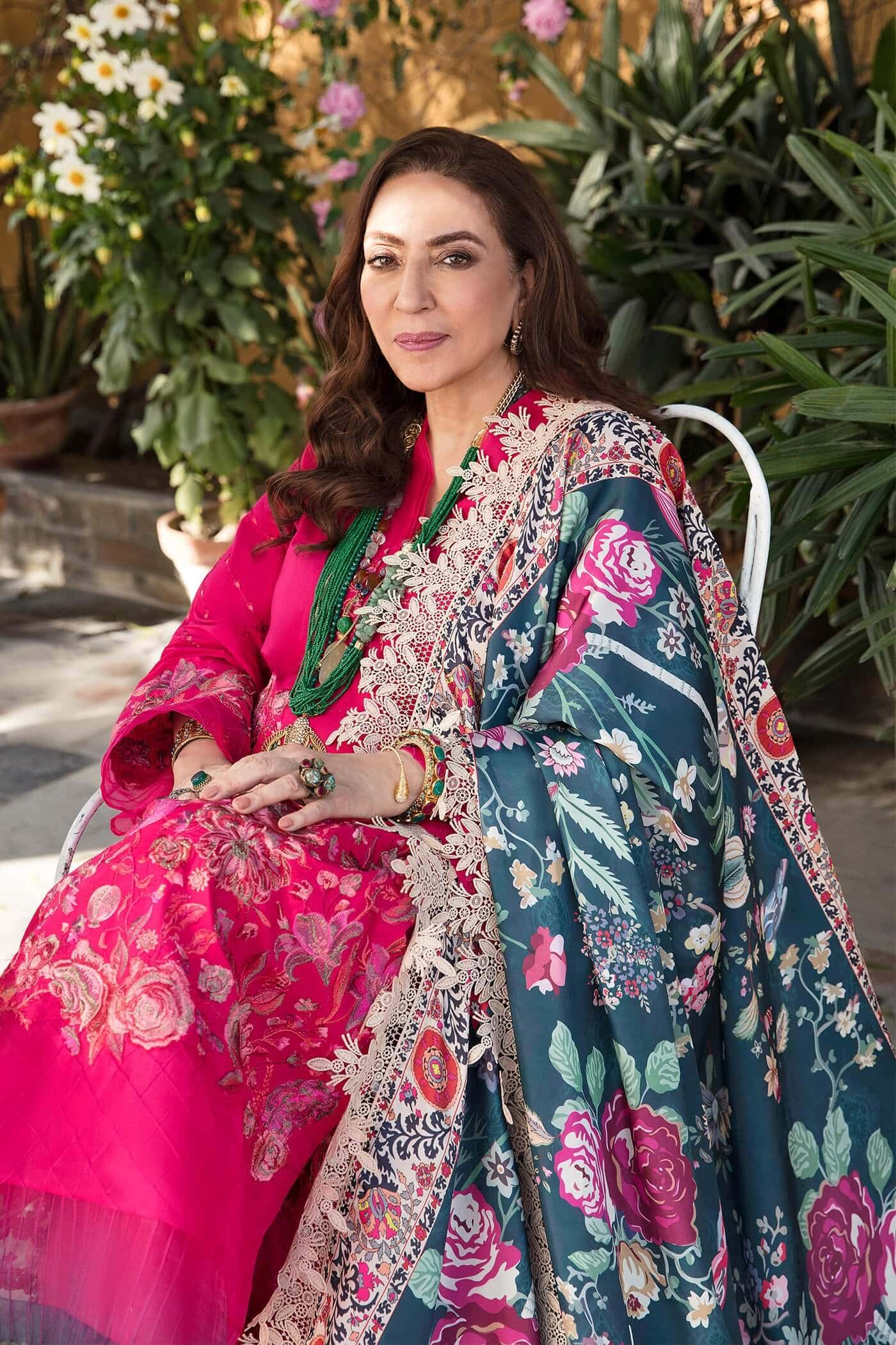 img_nilofer_shahid_lawn_23_awwal_boutique