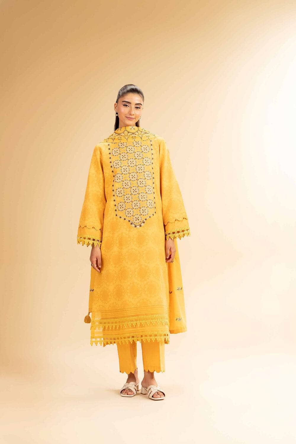 img_nishat_lawn_awwal_boutique