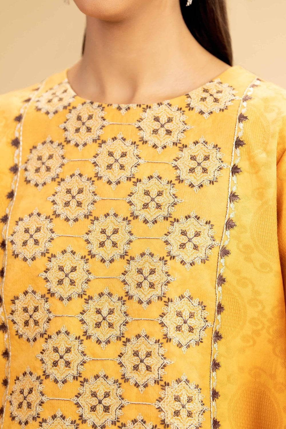 img_nishat_lawn_awwal_boutique