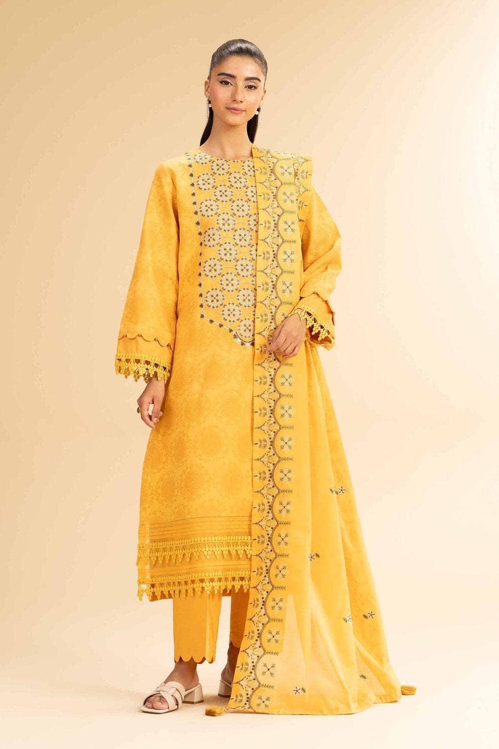 img_nishat_lawn_awwal_boutique