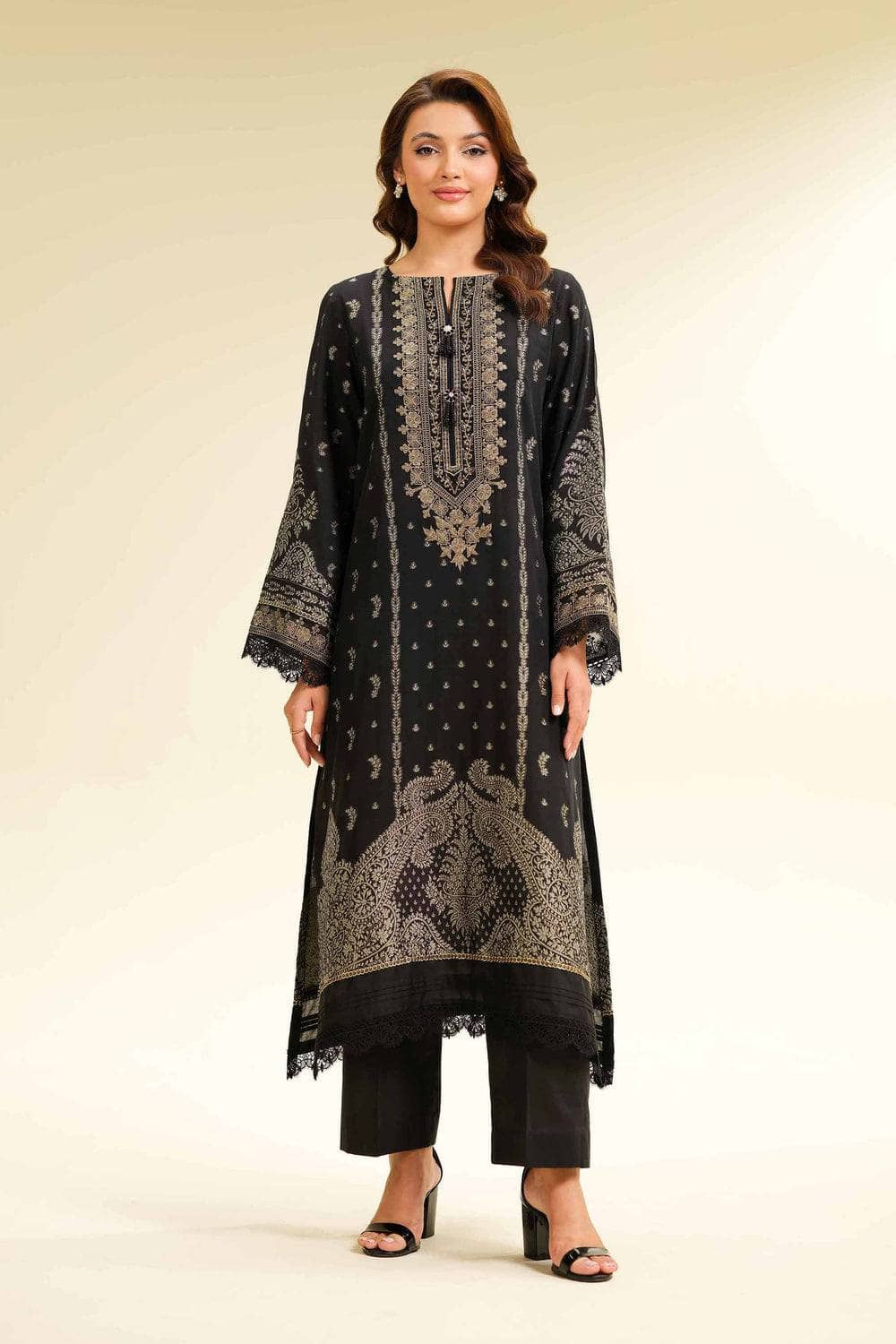 ing_nishat_lawn_awwal_boutique