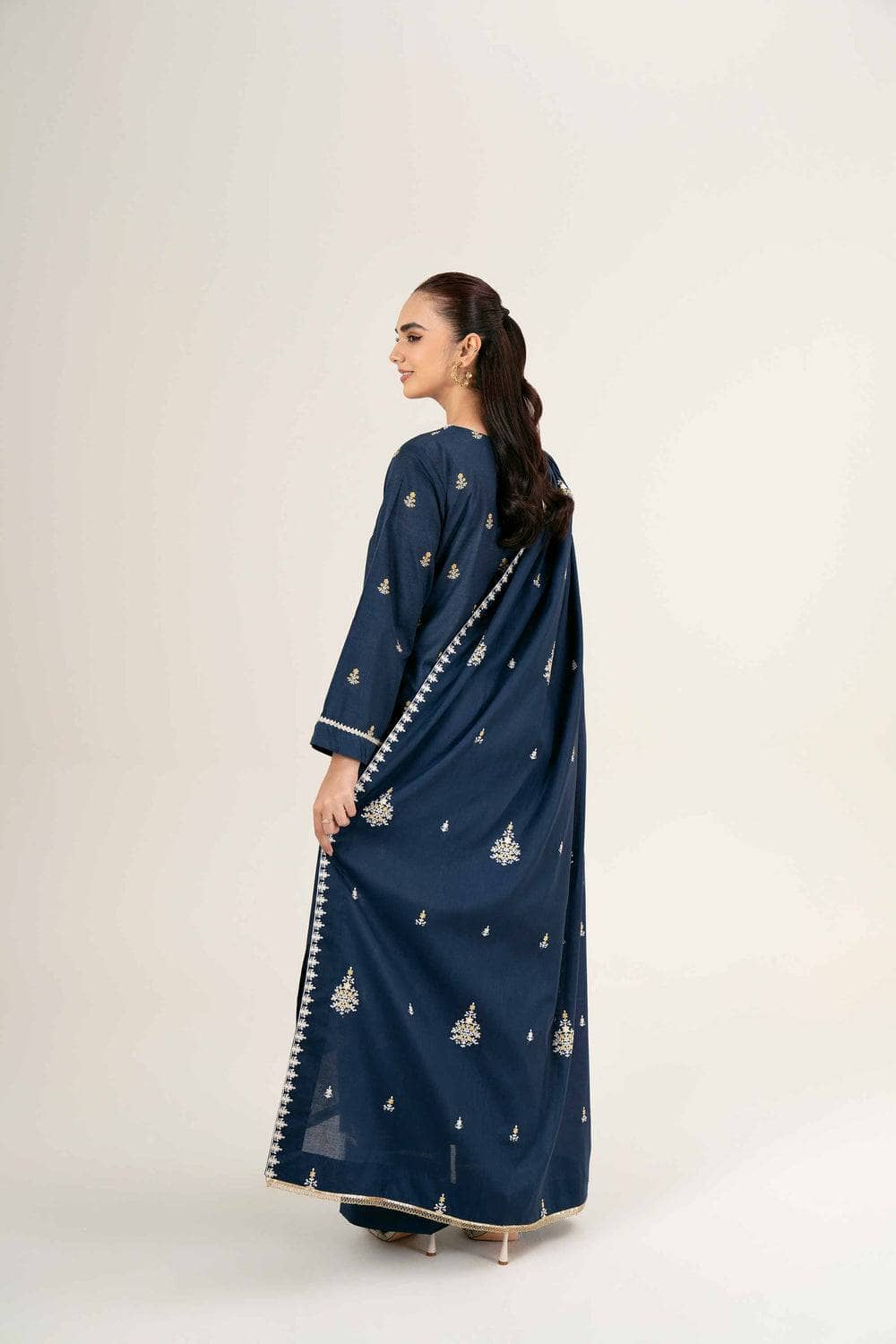 img_nishat_lawn_awwal_boutique