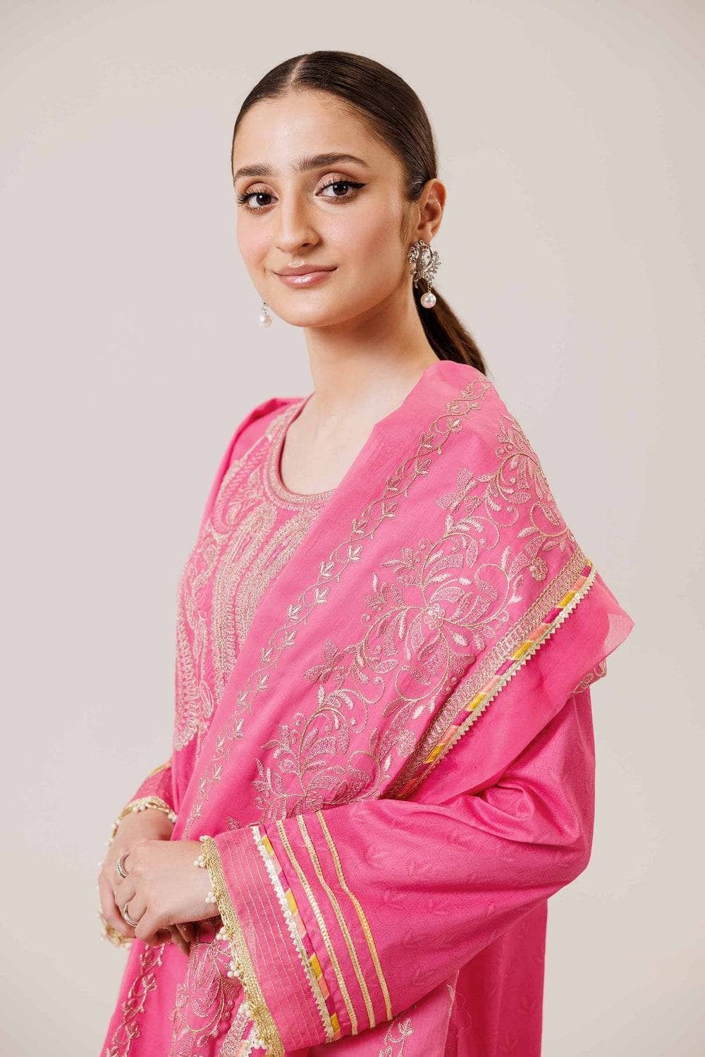 img_nishat_lawn_awwal_boutique