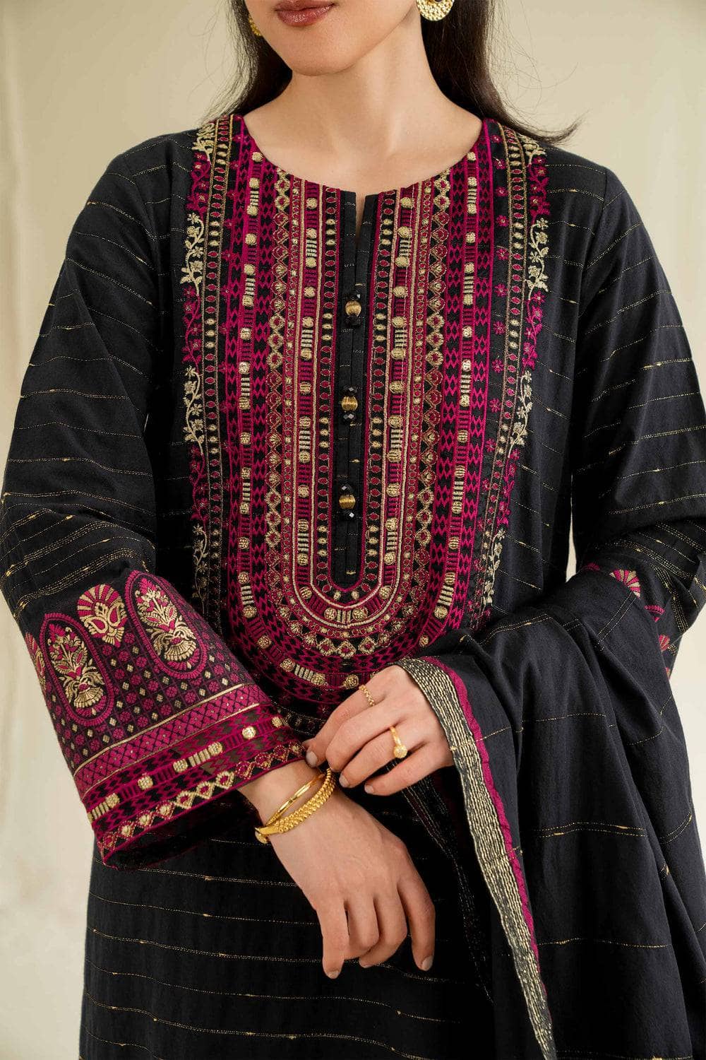 img_nishat_lawn_awwal_boutique