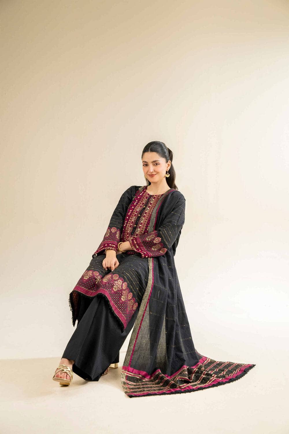 img_nishat_lawn_awwal_boutique
