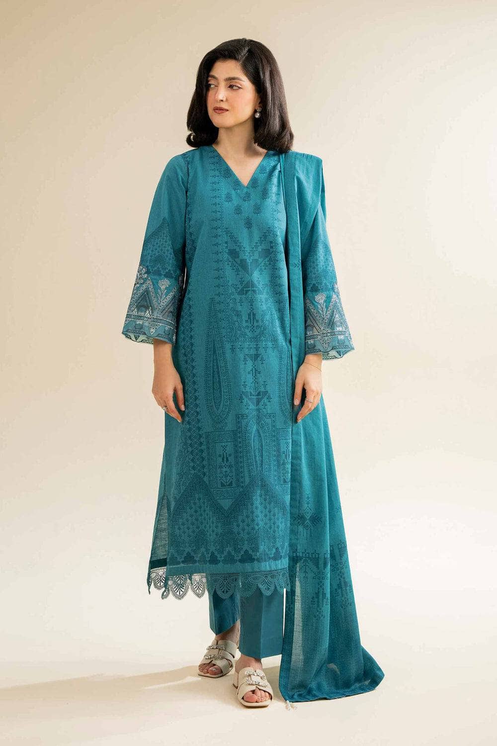 img_nishat_lawn_awwal_boutique
