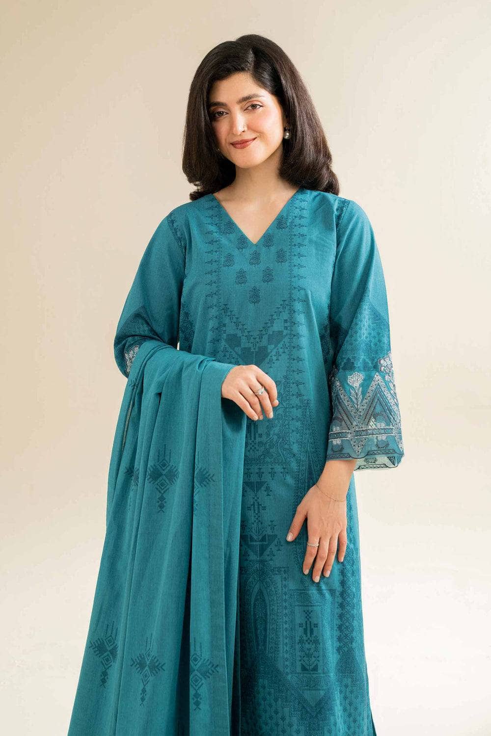 img_nishat_lawn_awwal_boutique