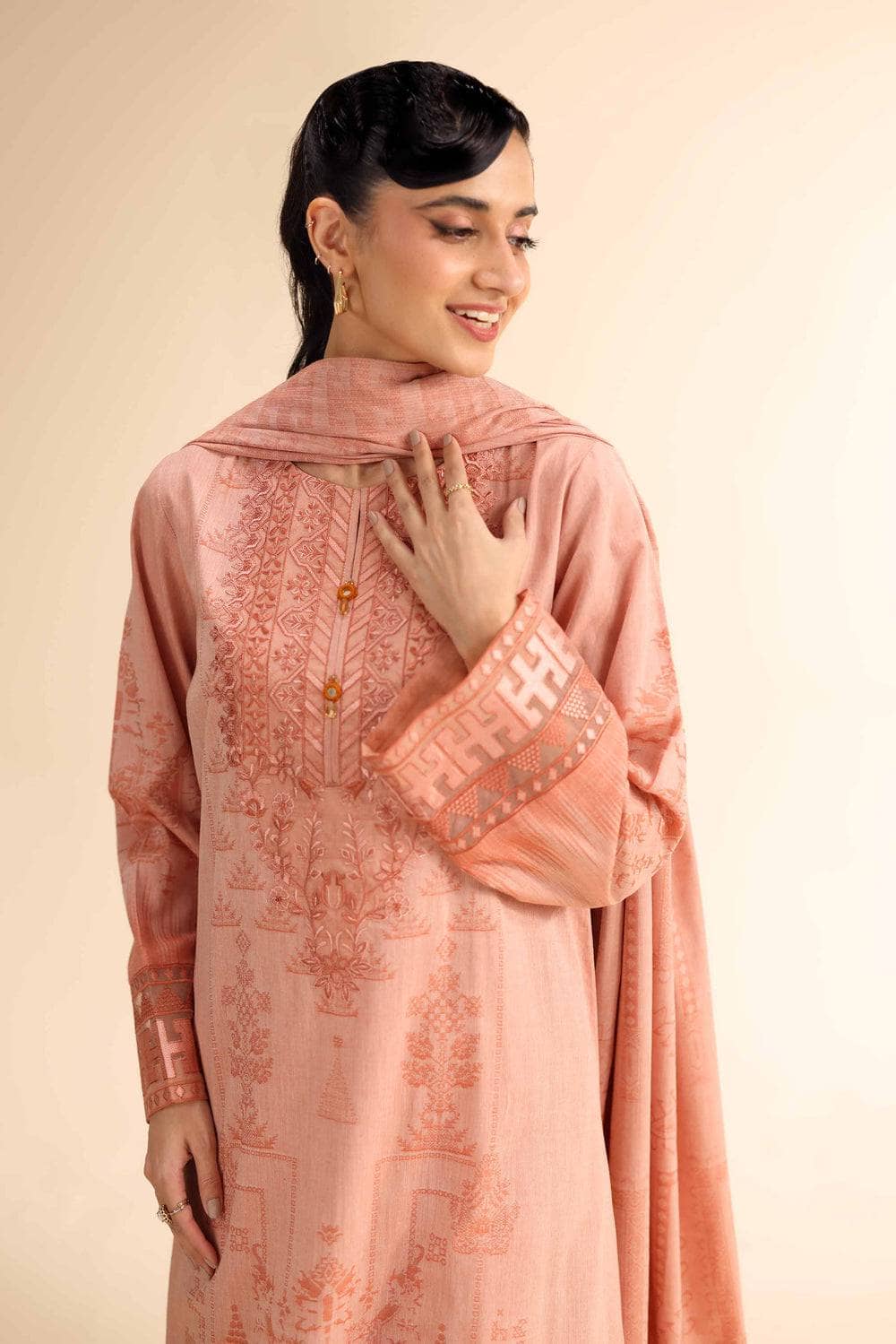 img_nishat_lawn_awwal_boutique