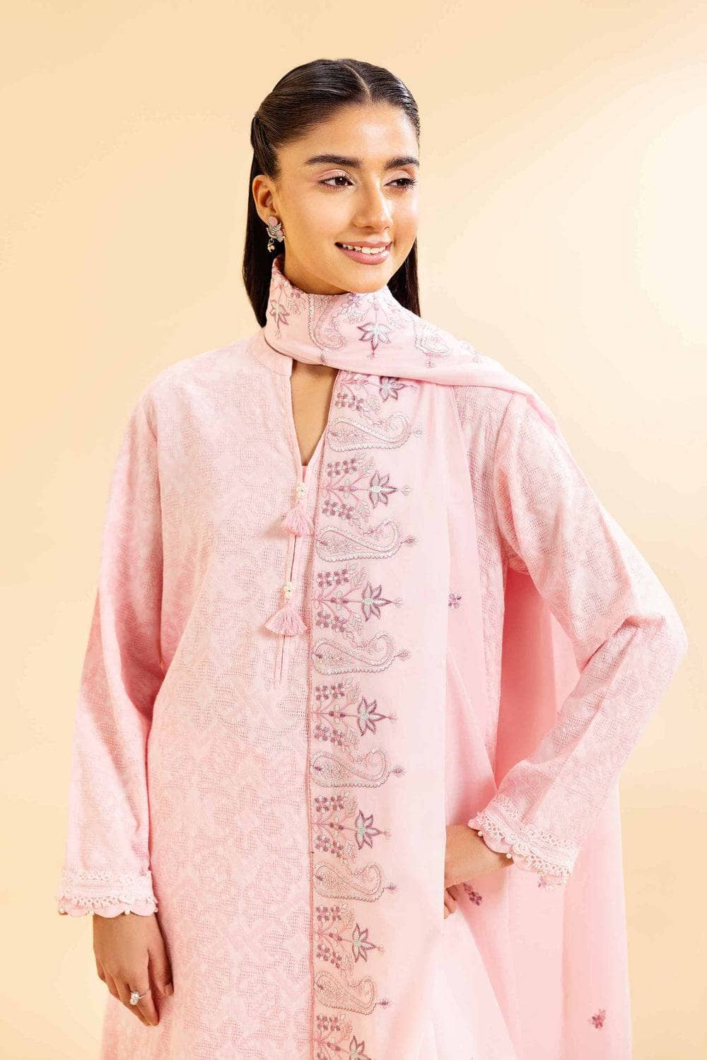 img_nishat_lawn_awwal_boutique