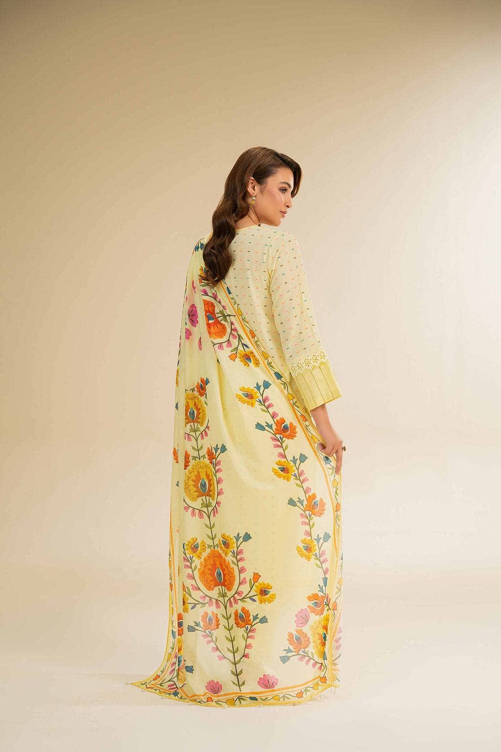img_nishat_lawn_awwal_boutique
