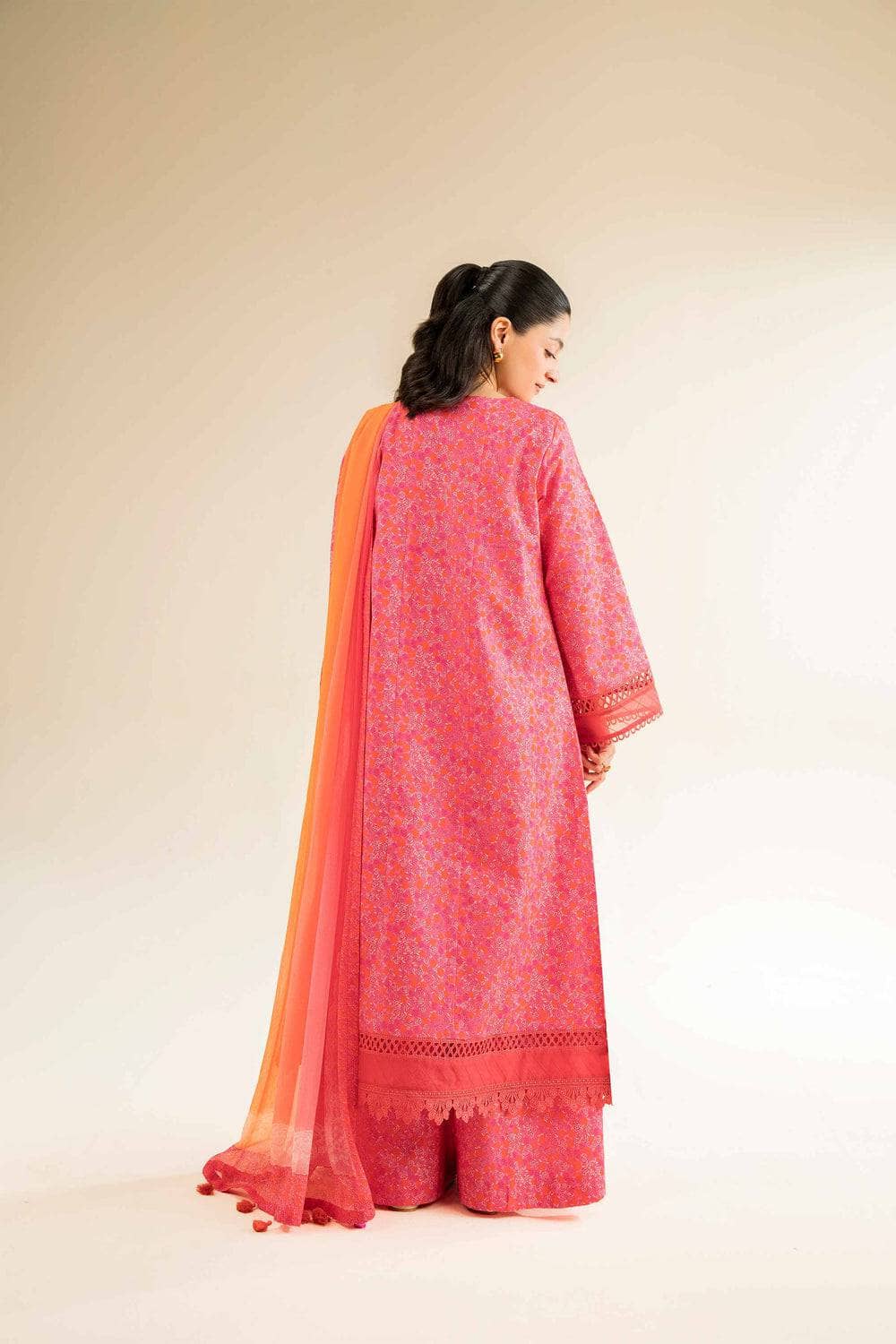 img_nishat_cross_season_edit_awwal_boutique