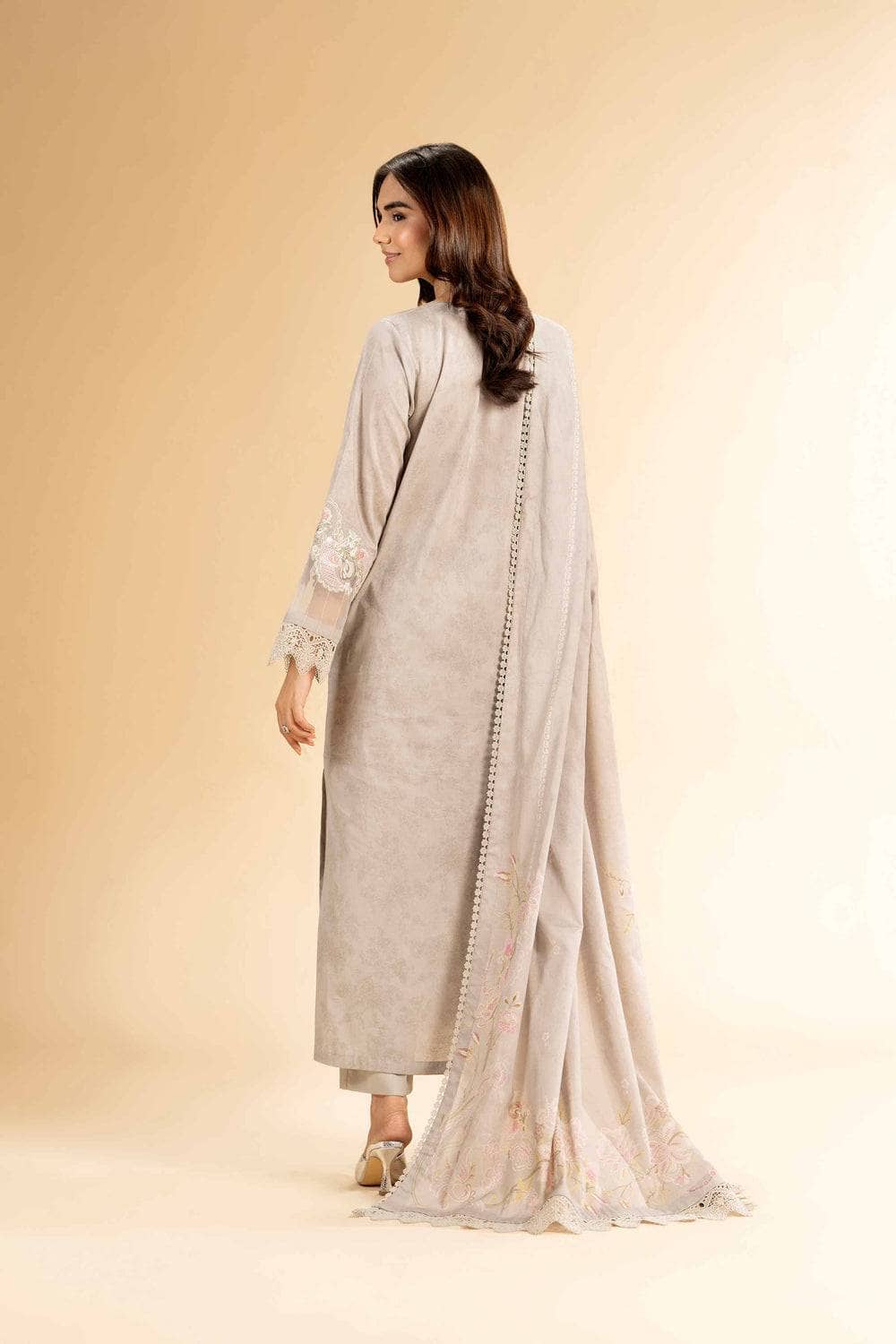 img_nishat_lawn_awwal_boutique