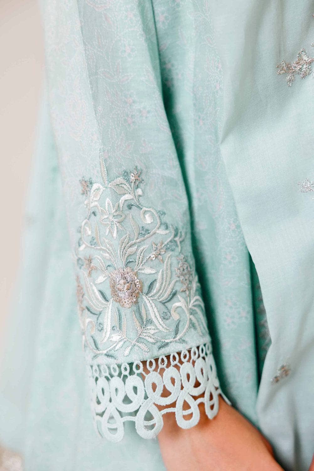 Nishat Cross Season Edit/Printed Embroidered Suit - 42401988-1/Mint