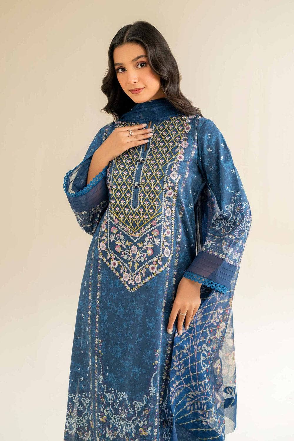 img_nishat_lawn_awwal_boutique
