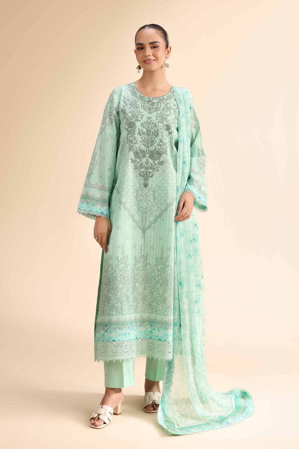 img_nishat_lawn_awwal_boutique