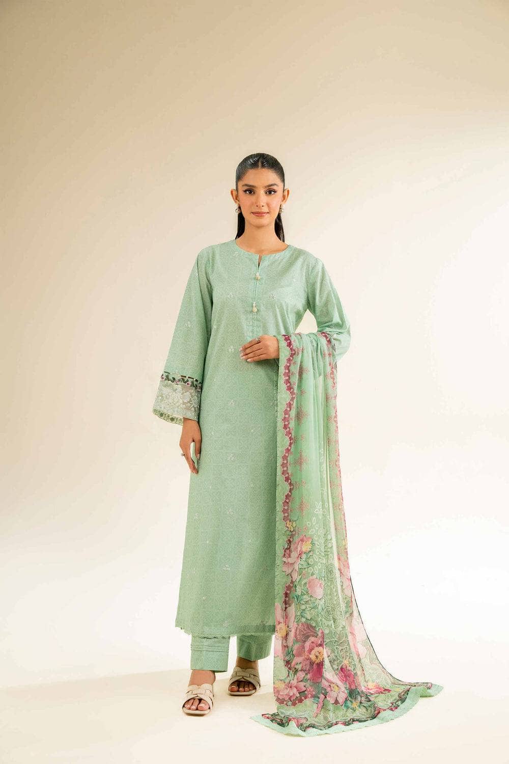 img_nishat_lawn_awwal_boutique