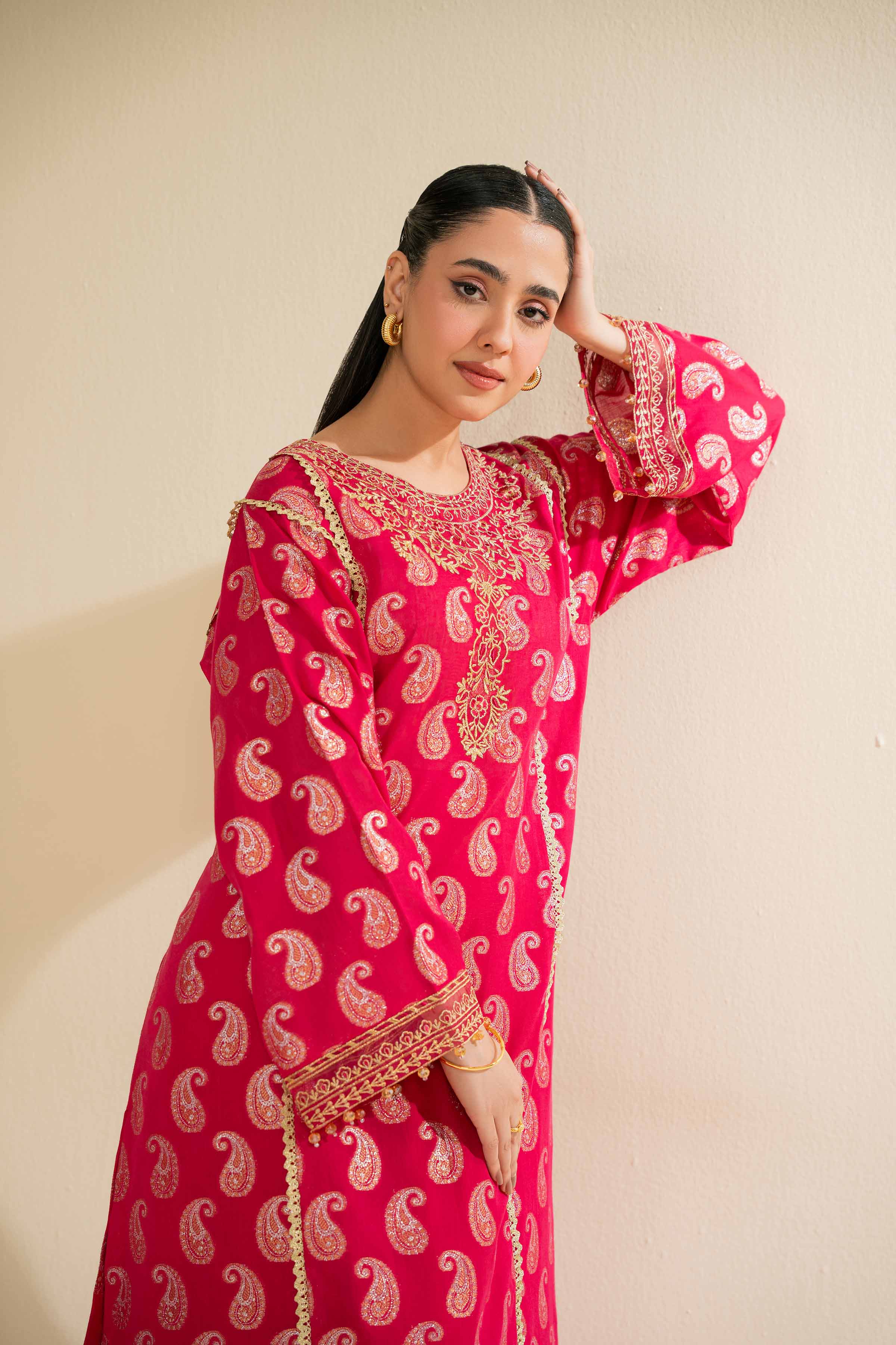 ing_nishat_lawn_awwal_boutique