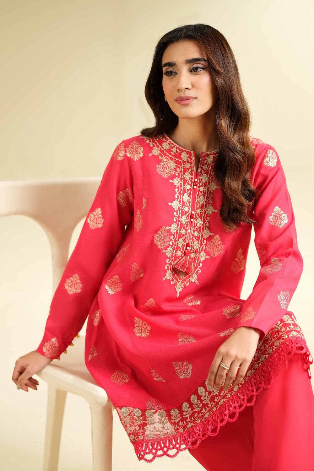 ing_nishat_lawn_awwal_boutique