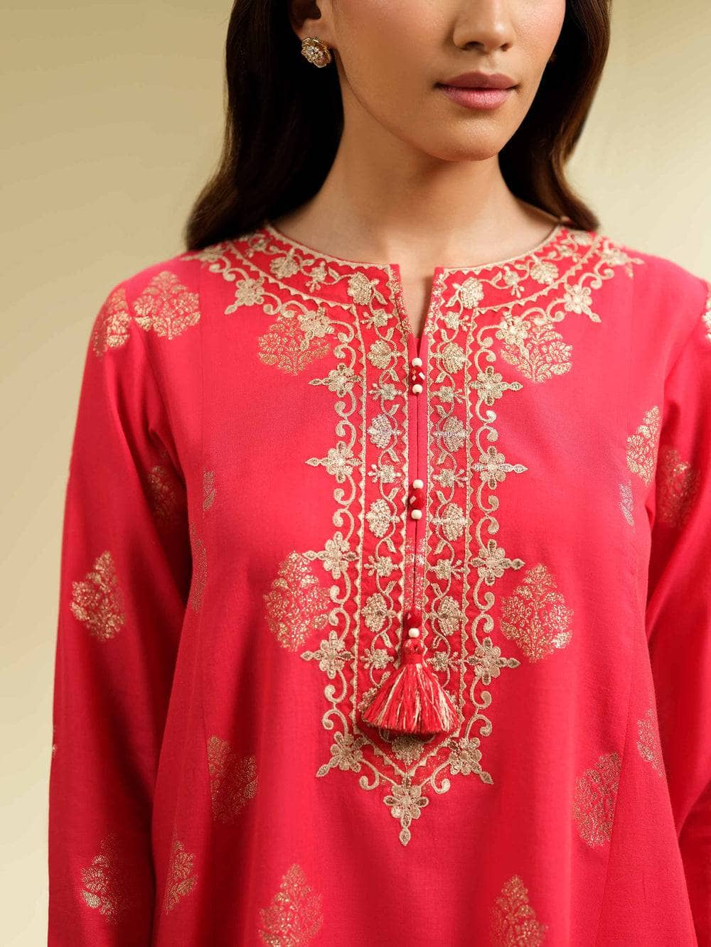 ing_nishat_lawn_awwal_boutique