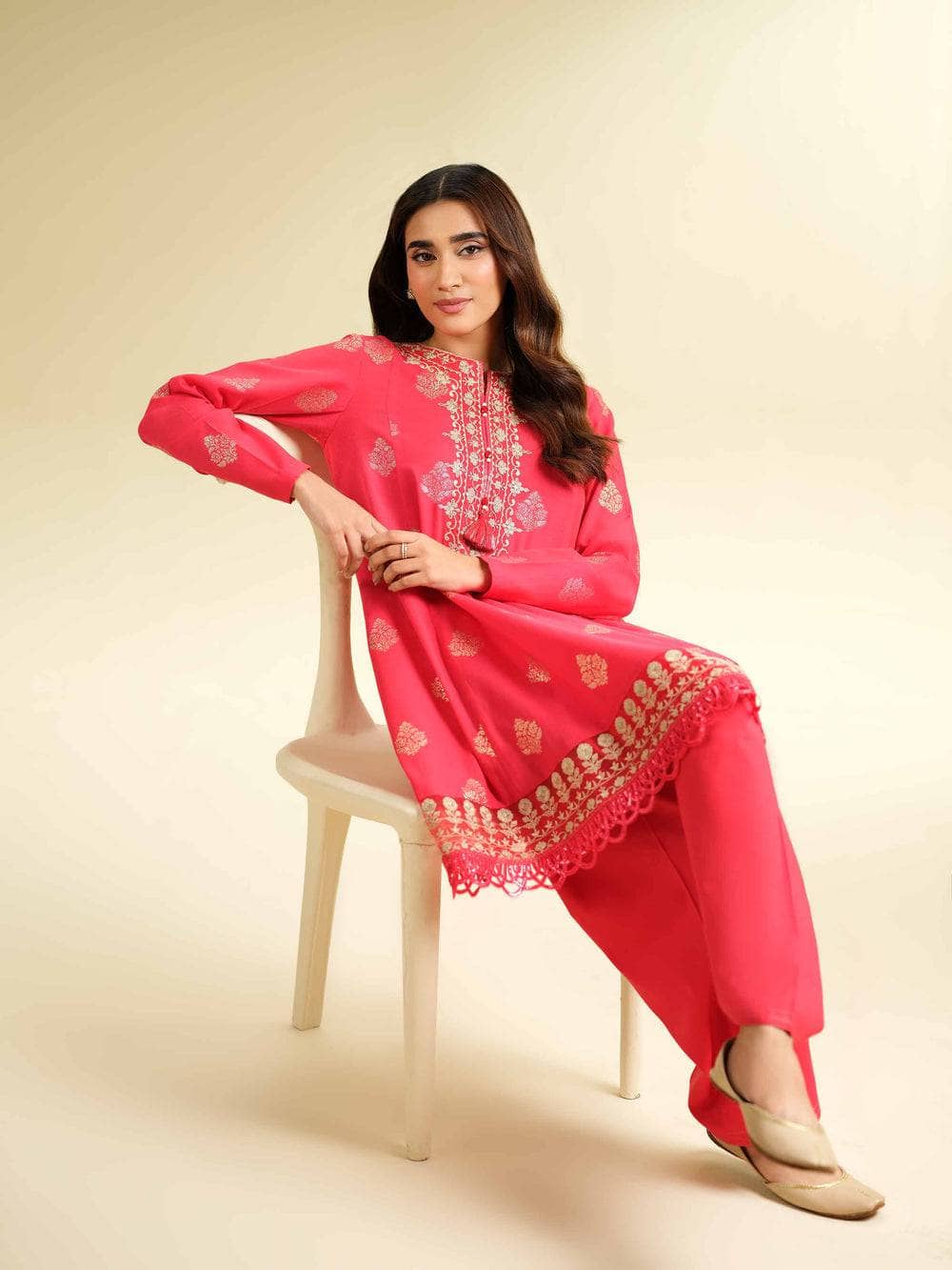 ing_nishat_lawn_awwal_boutique