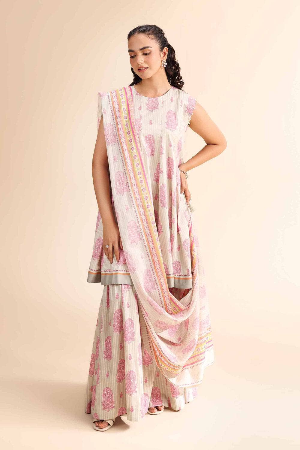 img_nishat_lawn_awwal_boutique