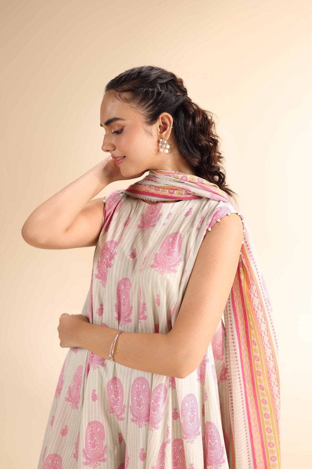 img_nishat_lawn_awwal_boutique