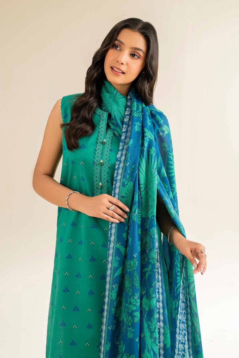 img_nishat_cross_season_edit_awwal_boutique