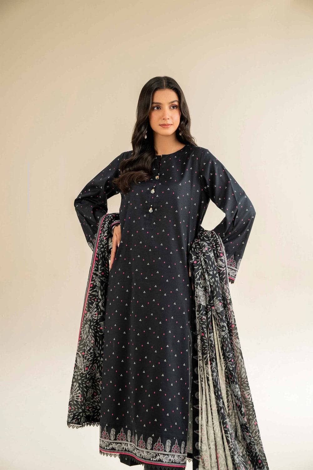 img_nishat_lawn_awwal_boutique