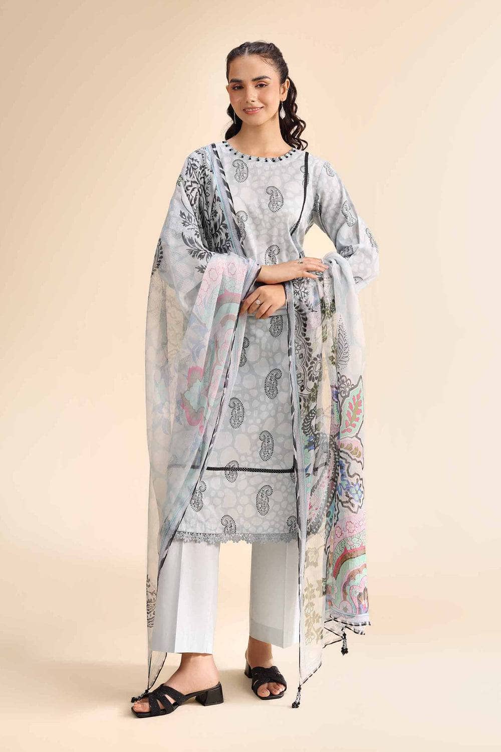 img_nishat_lawn_awwal_boutique