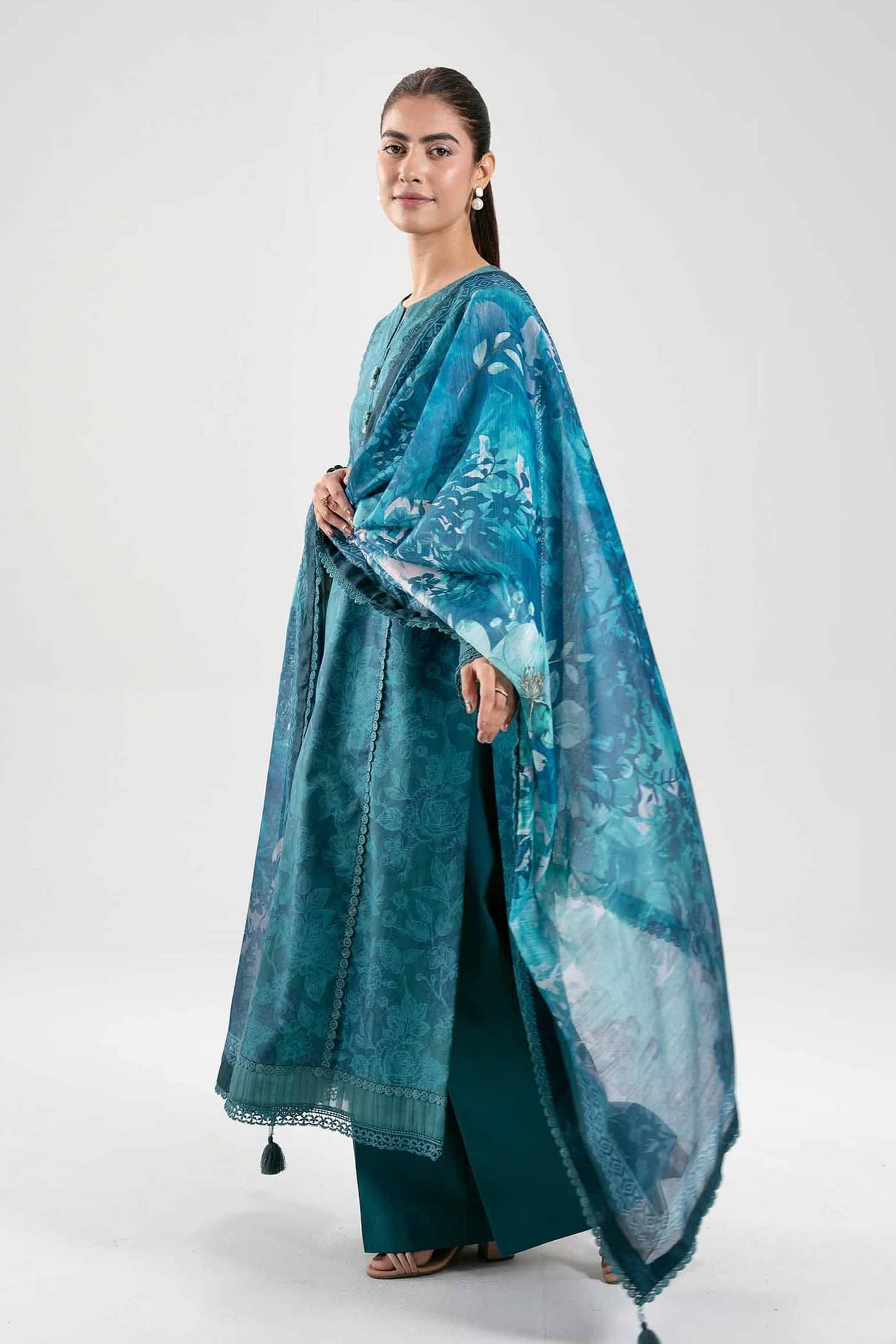 img_nishat_eid_lawn_26_awwal_boutique