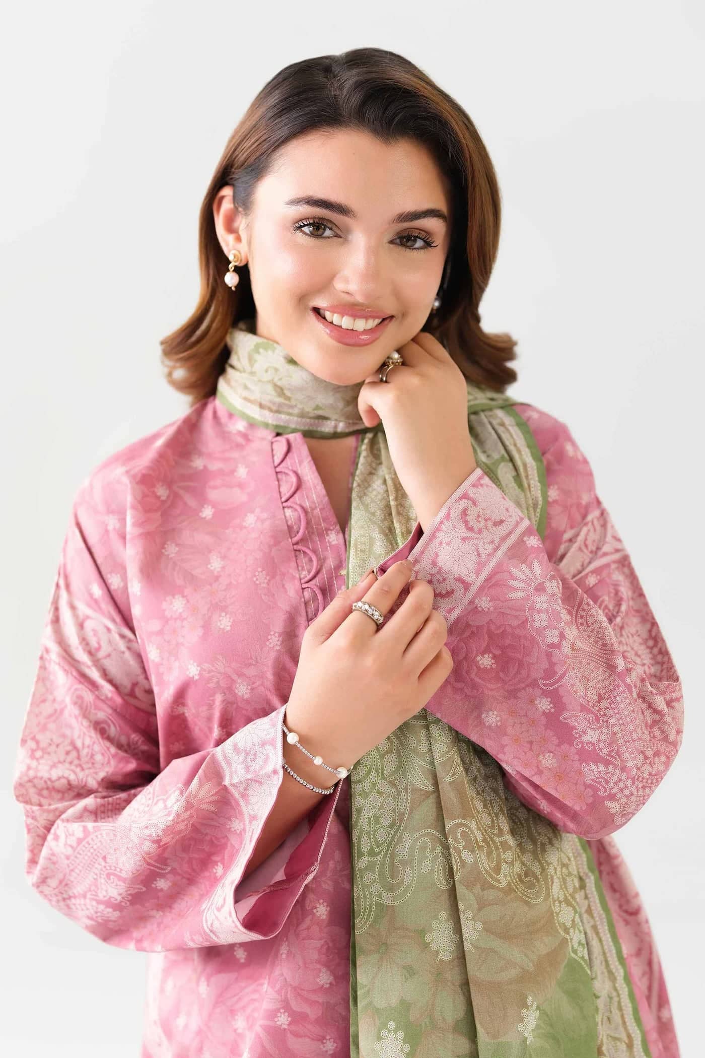 img_nishat_eid_lawn_26_awwal_boutique