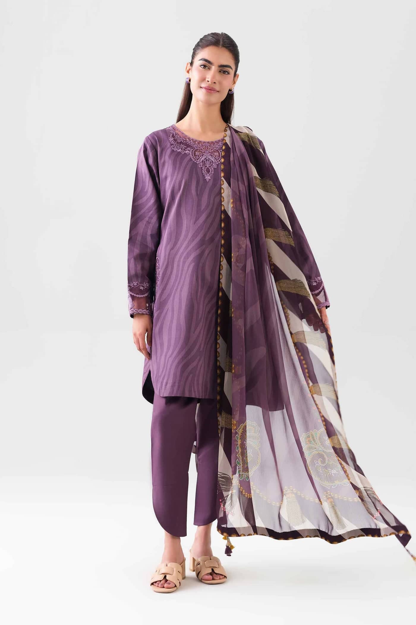 img_nishat_lawn_awwal_boutique