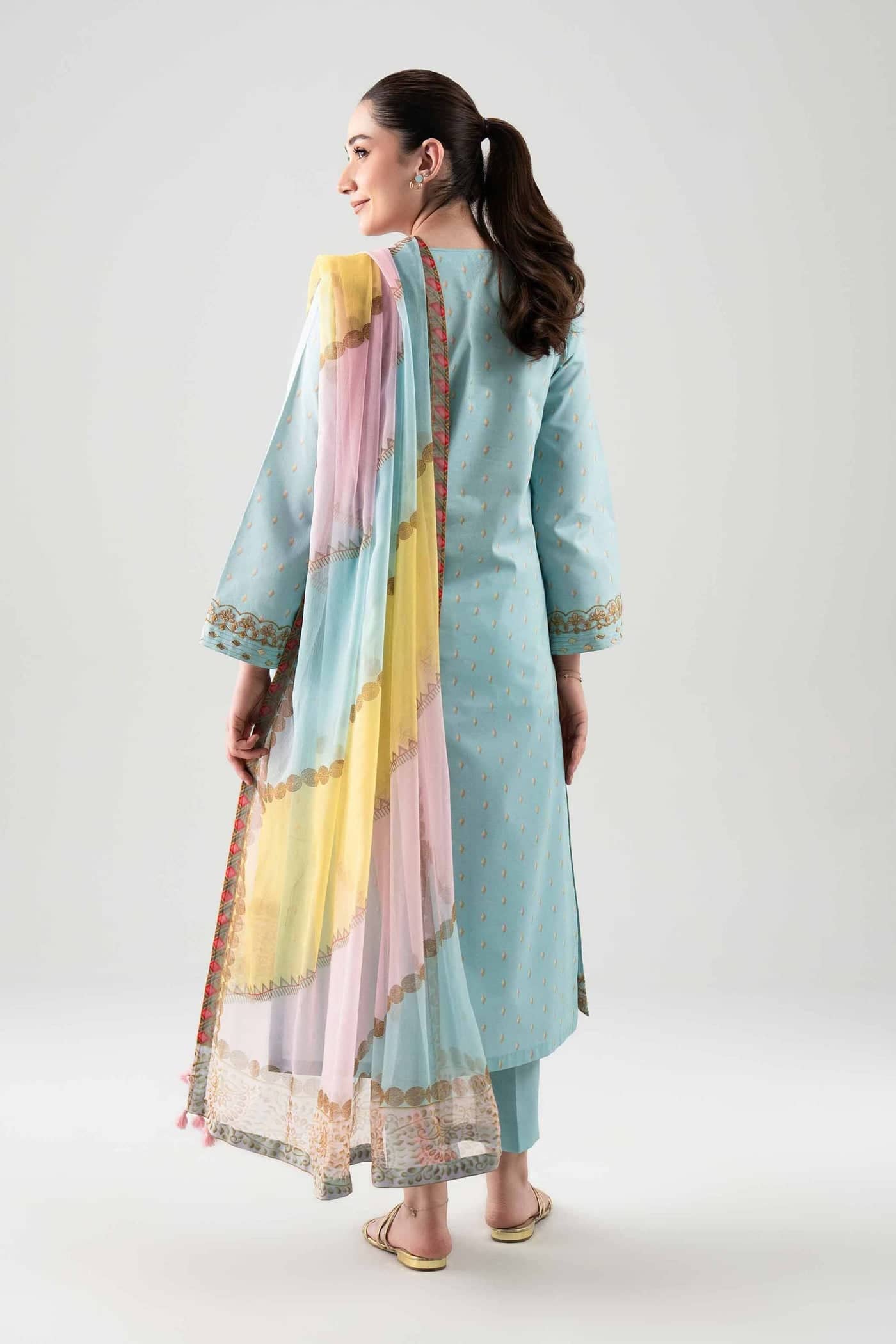 img_nishat_lawn_awwal_boutique