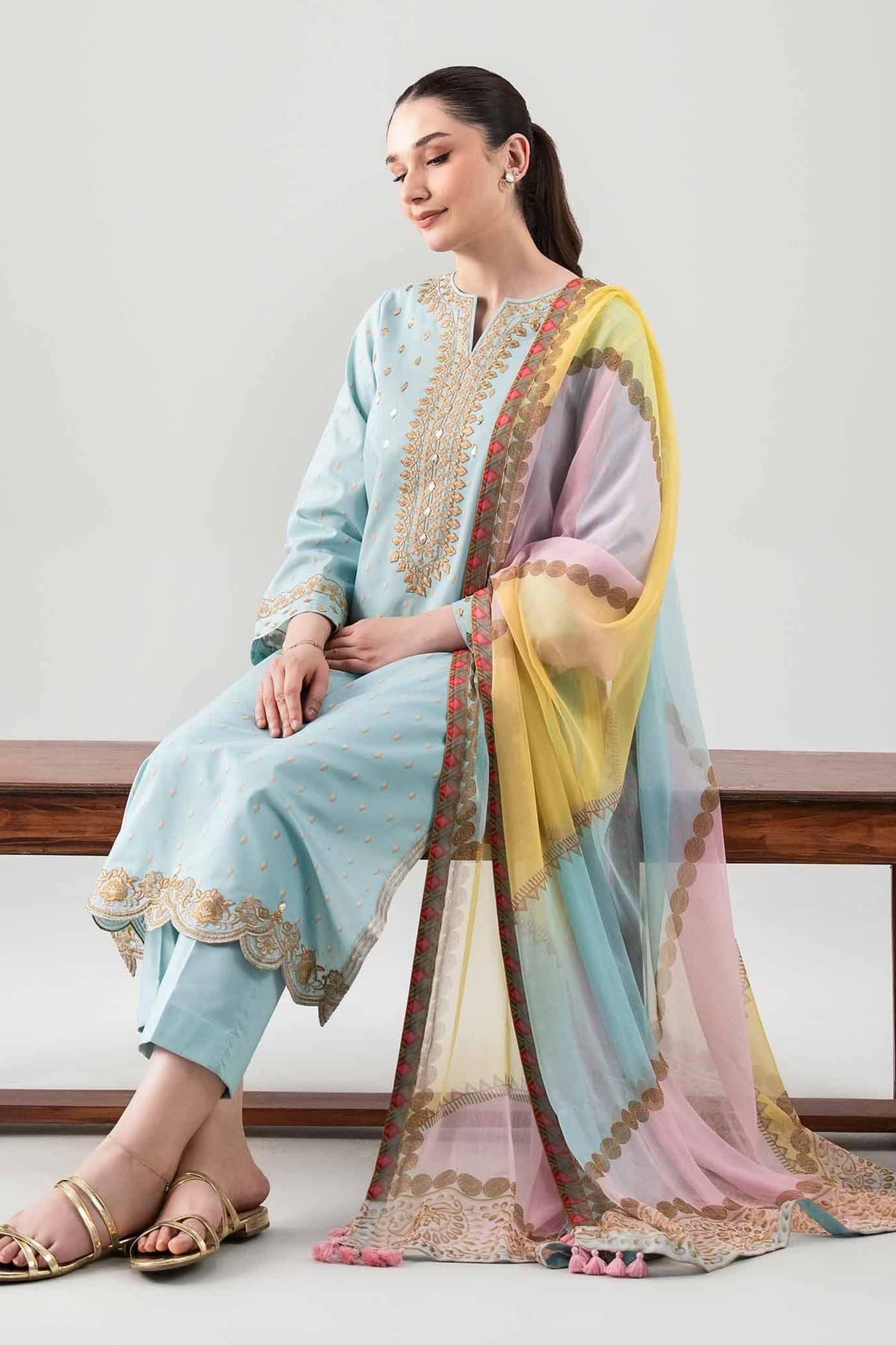 img_nishat_lawn_awwal_boutique