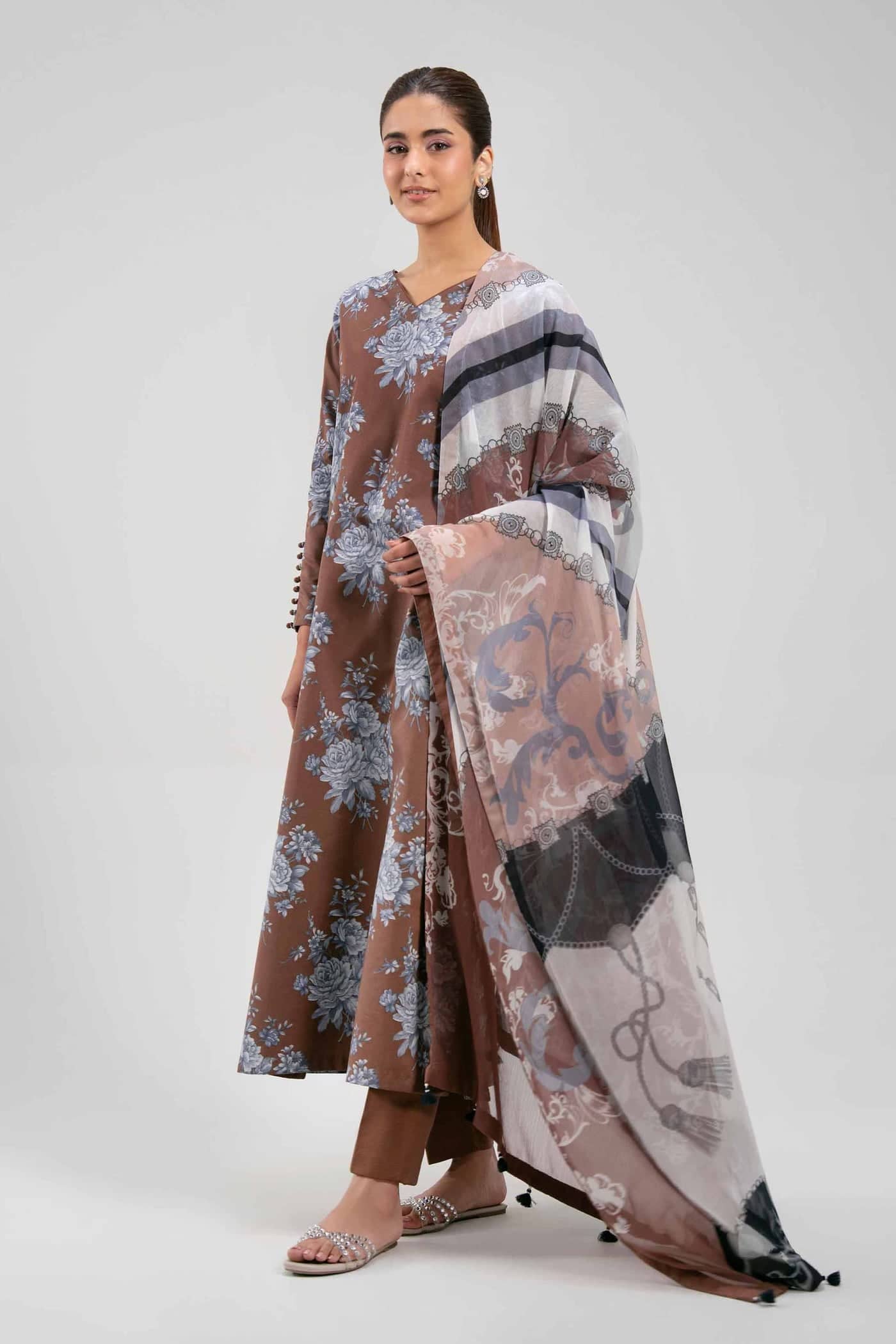 img_nishat_lawn_awwal_boutique