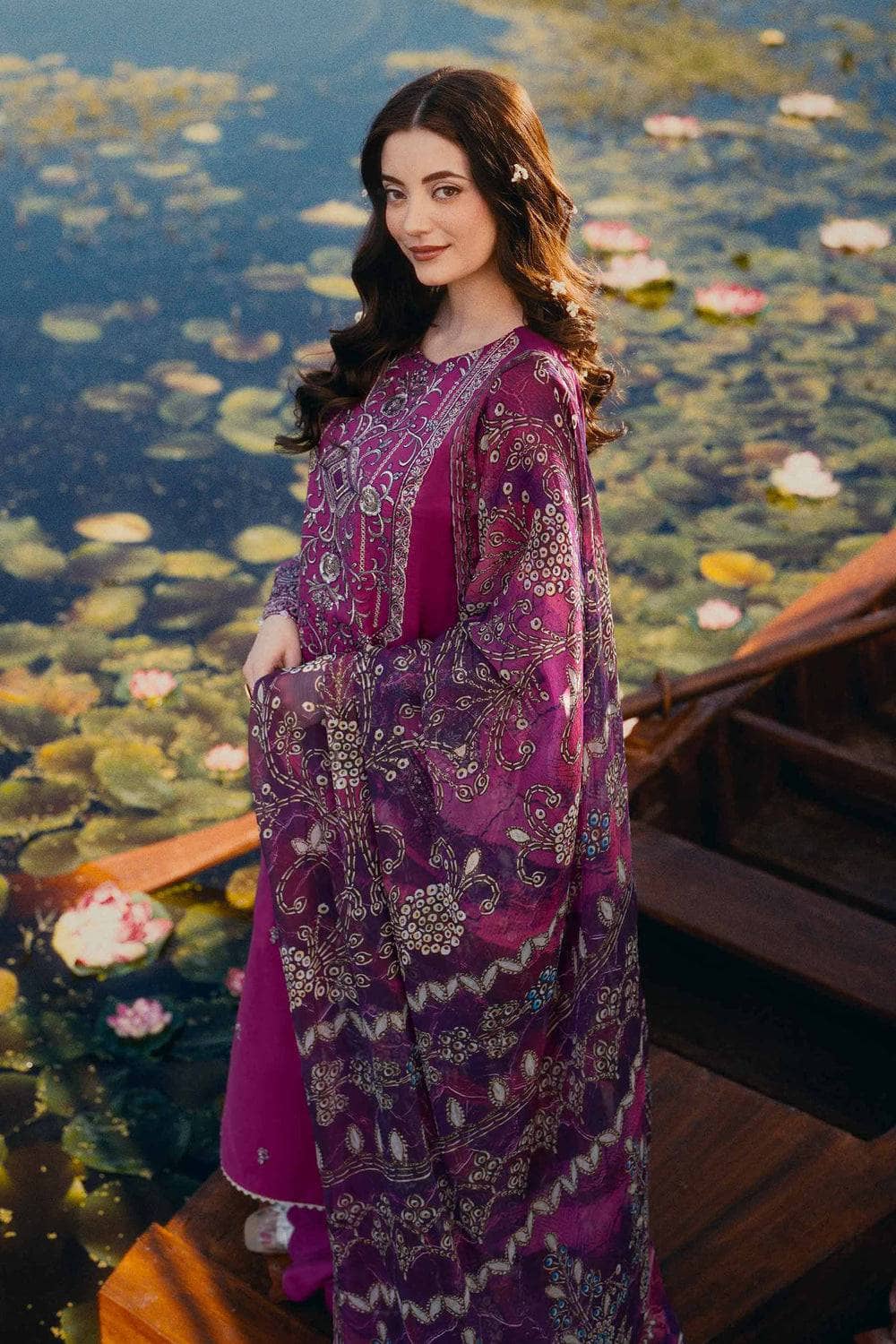 img_nishat_lawn_25_awwal_boutique