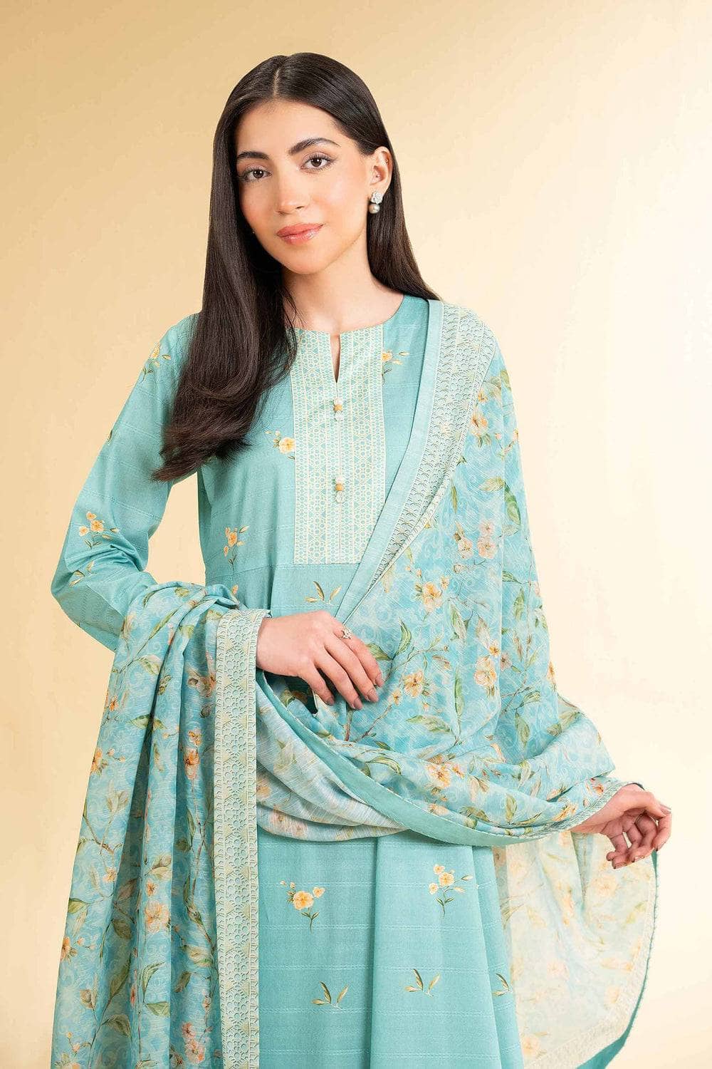 img_nishat_lawn_awwal_boutique