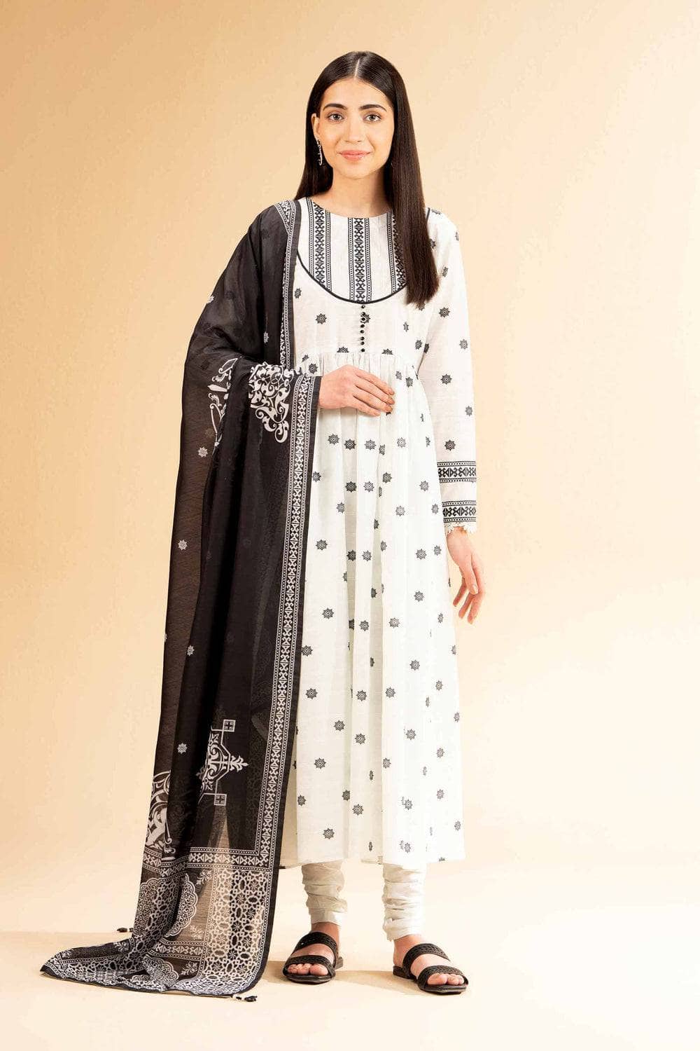 img_nishat_lawn_awwal_boutique