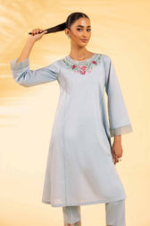 img_nishat_lawn_24_awwal_boutique