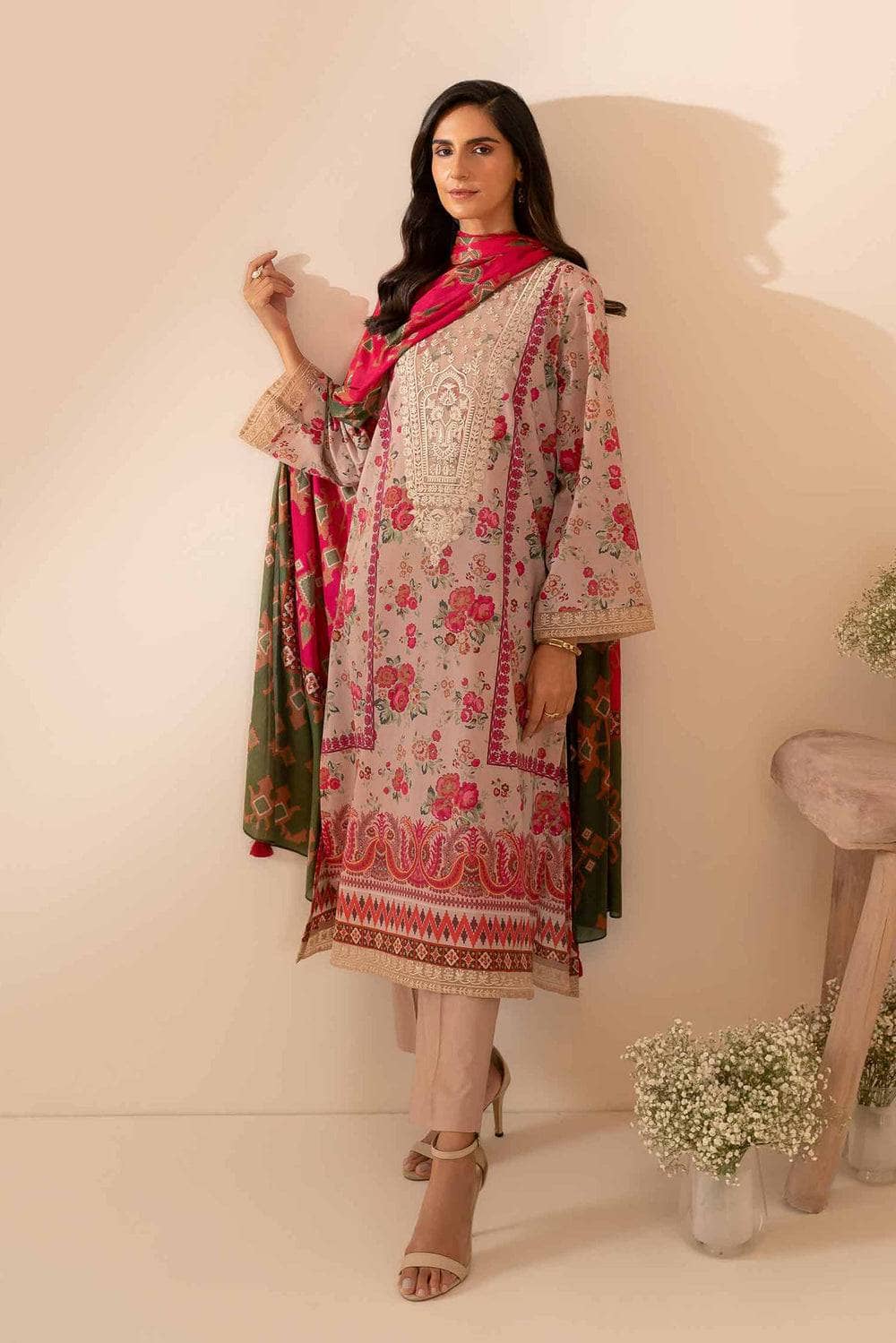 img_nishat_lawn_24_awwal_boutique