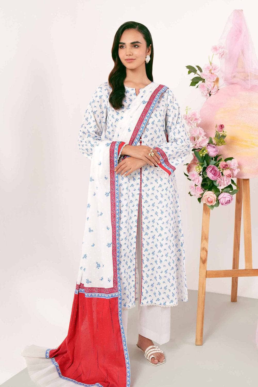 img_nishat_lawn_24_awwal_boutique
