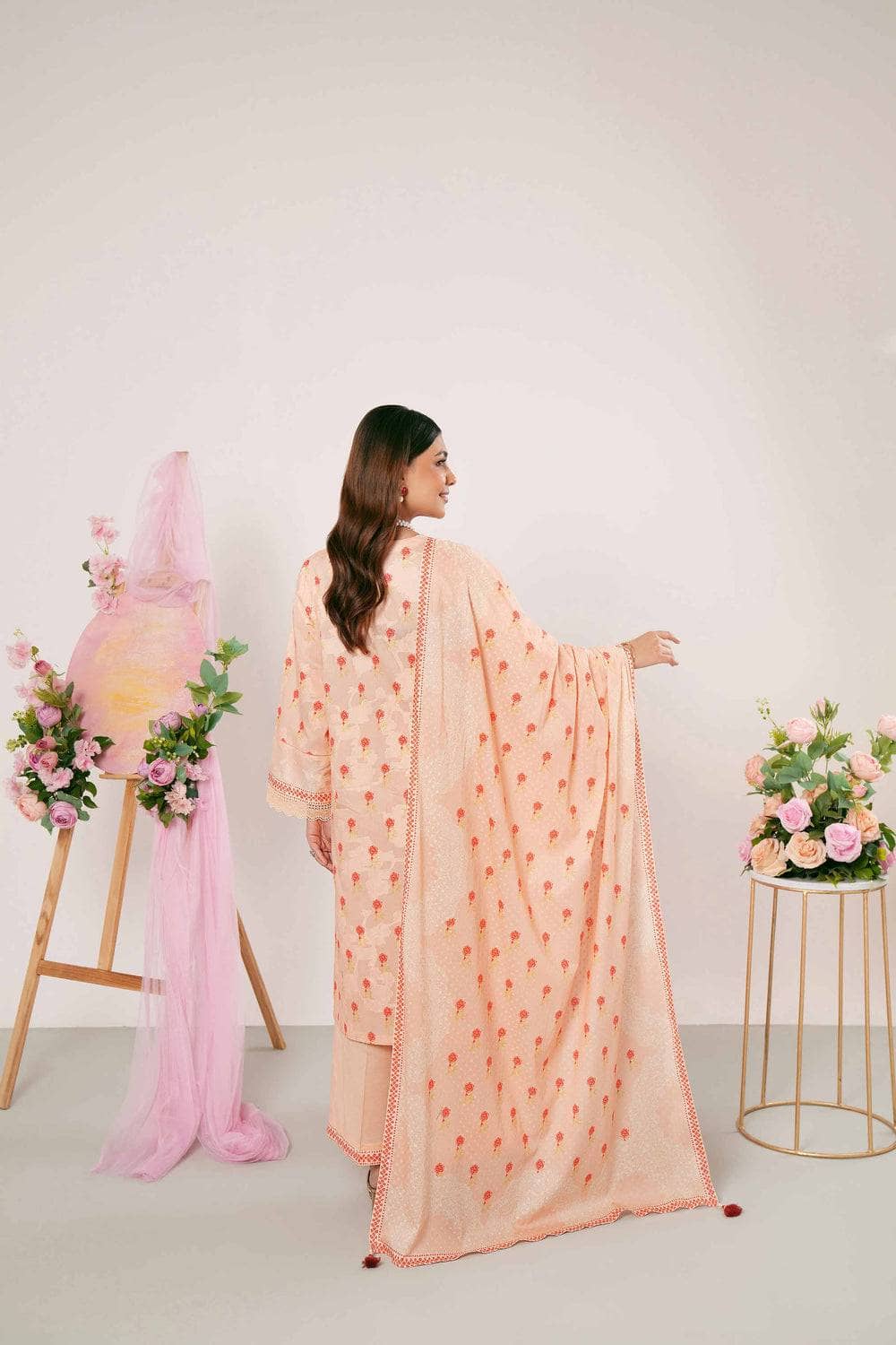 img_nishat_lawn_24_awwal_boutique